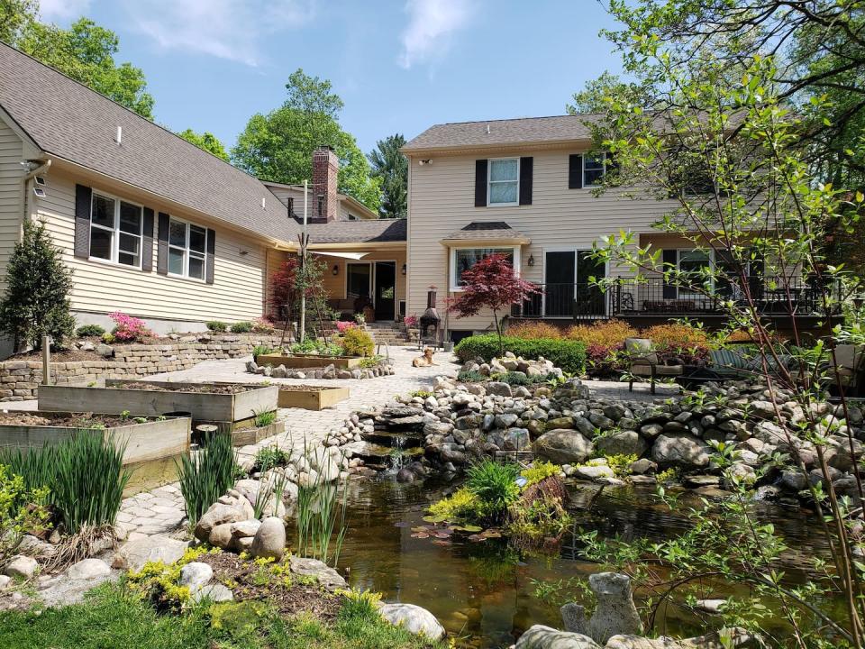 an Airbnb listing called COUNTRY MOUNTAIN OASIS w Frog Pond-Private&Cozy in Columbia, New Jersey