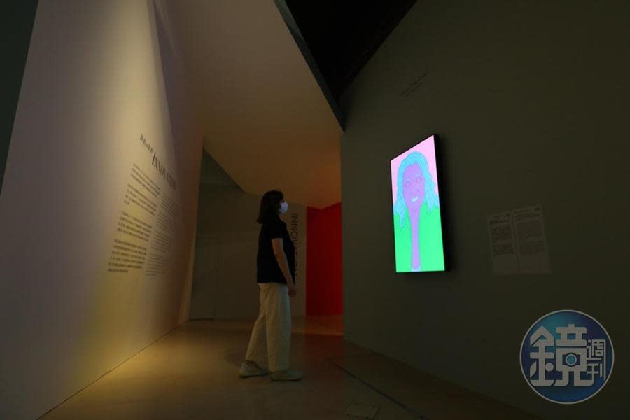 已故鬼才建築師札哈哈蒂的線稿肖像，以電腦軟體變換色彩，猶如她多彩而短暫的一生。