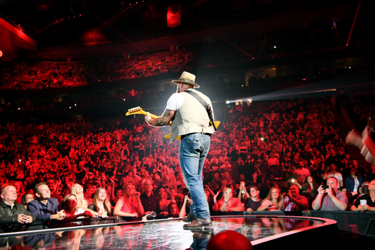 LAS VEGAS, NEVADA – SEPTEMBER 21: (EDITORIAL USE ONLY) Zac Brown Band performs onstage during the 2019 iHeartRadio Music Festival at T-Mobile Arena on September 21, 2019 in Las Vegas, Nevada. (Credit: Denise Truscello/Getty Images for iHeartMedia)