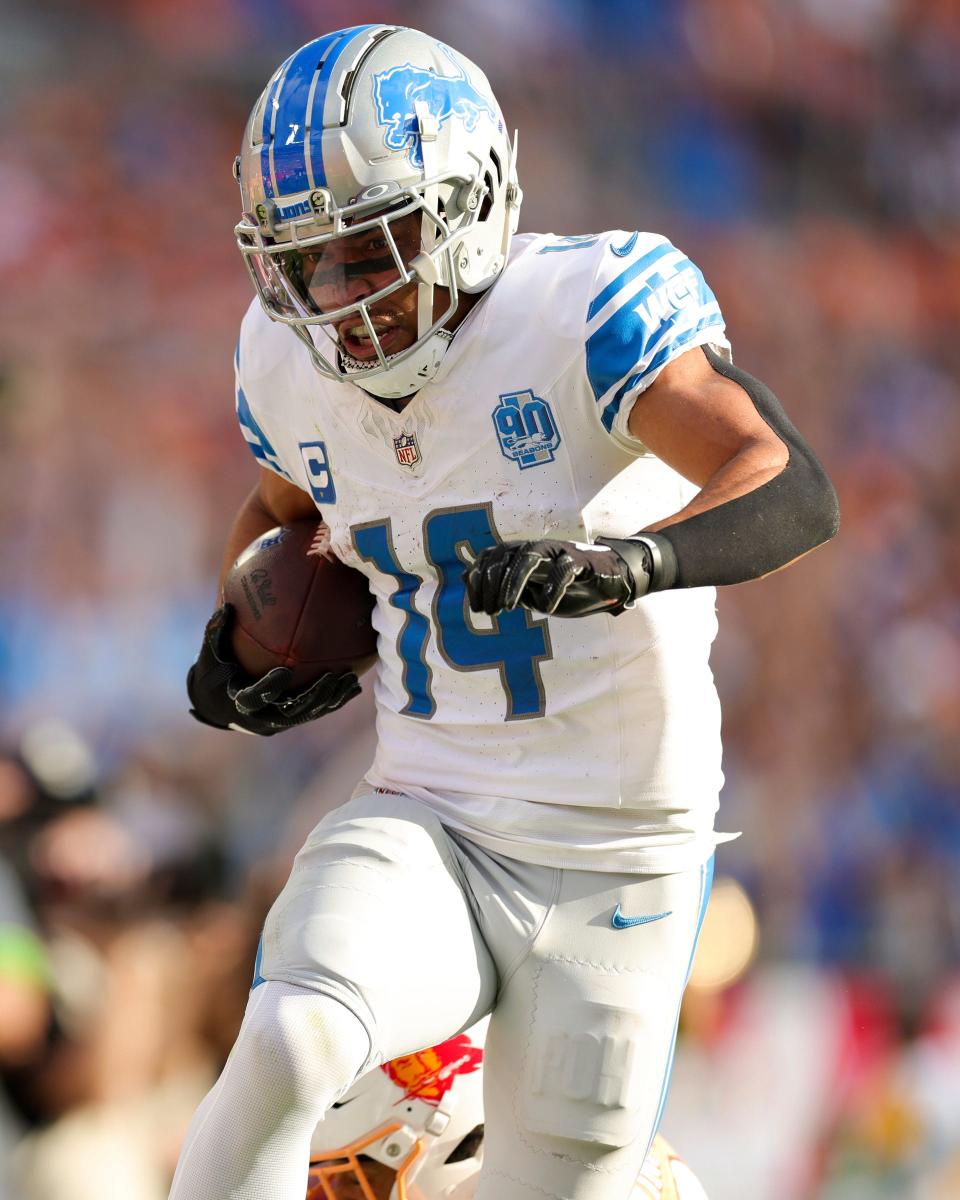 Detroit Lions wide receiver Amon-Ra St. Brown runs for a touchdown against the Tampa Bay Buccaneers in the second quarter at Raymond James Stadium on October 15, 2023, in Tampa, Florida.