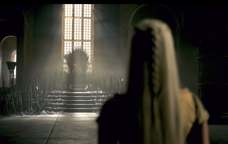 5) The throne was redesigned for the prequel.