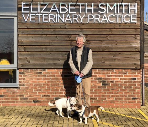 Mr Marshall with his Jack Russells Archie and Bella (Elizabeth Smith/SWNS)