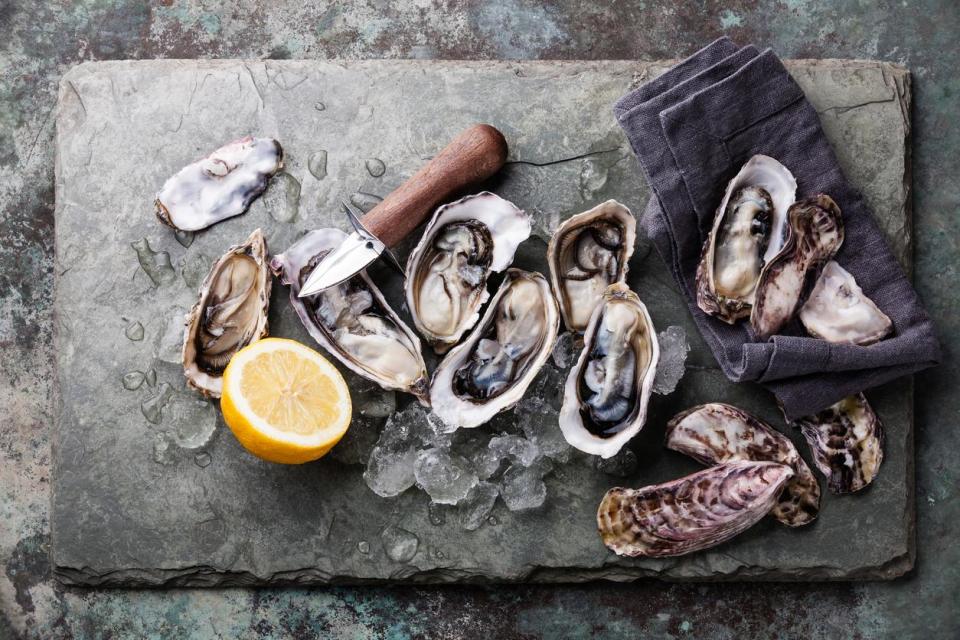 Enjoy fresh oysters at Le Petit Commerce (Getty Images/iStockphoto)