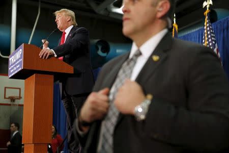 U.S. Republican presidential candidate Donald Trump speaks at a campaign rally at the University of Iowa in Iowa City, Iowa, January 26, 2016. REUTERS/Scott Morgan