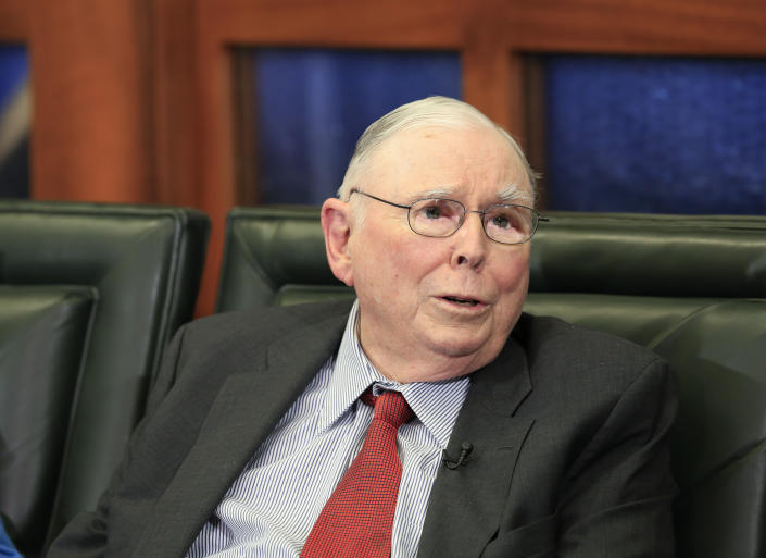 Berkshire Hathaway Vice Chairman Charlie Munger is interviewed by Liz Claman of the Fox Business Network in Omaha, Neb., Monday, May 8, 2017. (AP Photo/Nati Harnik)