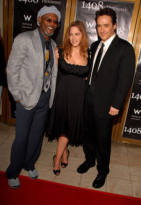 Samuel L. Jackson , Mary McCormack and John Cusack at the Los Angeles premiere of Dimension Films' 1408