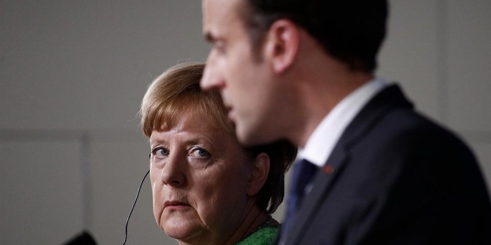 Emmanuel Macron (rechts) und Angela Merkel auf einer Pressekonferenz.