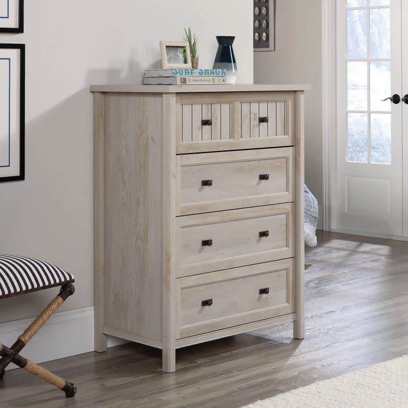 2) Blodgett 4-Drawer Chest