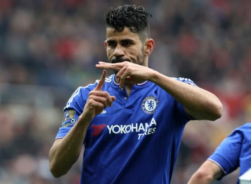 El jugador del Chelsea Diego Costa hace un gesto durante un partido de Premier League contra el Sunderland en esa ciudad del norte de Inglaterra, el 7 de mayo de 2016 (AFP/Archivos | Lindsey Parnaby )