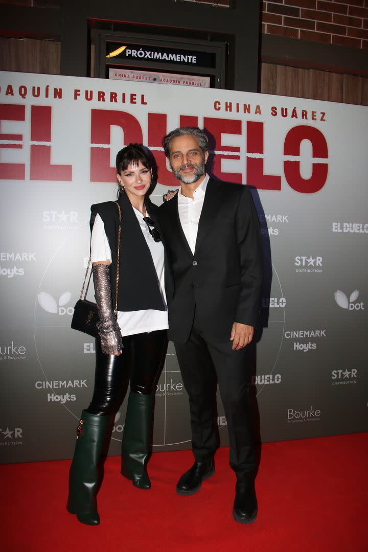 China Suárez y Joaquín Furriel en la avant premiere de la película El duelo