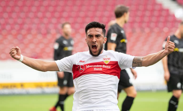 Vivir..., jugar en Alemania no fue sencillo para el 'ciudadano' de Escobar, sin embargo, convirtió 23 goles en 79 partidos en Stuttgart