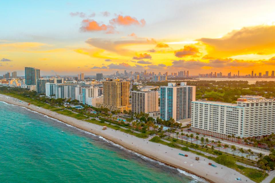 <h1 class="title">Gorgeous aerial view of sunset in Miami Beach, Florida from a drone</h1><cite class="credit">Photo: Getty Images</cite>