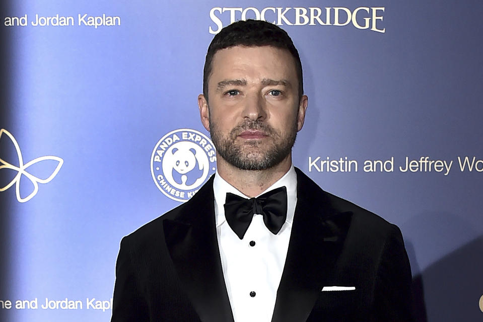 ARCHIVO - Justin Timberlake llega a la Gala 2022 del Children's Hospital Los Ángeles, el 8 de octubre de 2022, en Barker Hanger en Santa Mónica, California. Un funcionario dijo a The Associated Press que el cantante Justin Timberlake fue arrestado y acusado de conducir ebrio en Long Island de Nueva York. (Foto Jordan Strauss/Invision/AP)