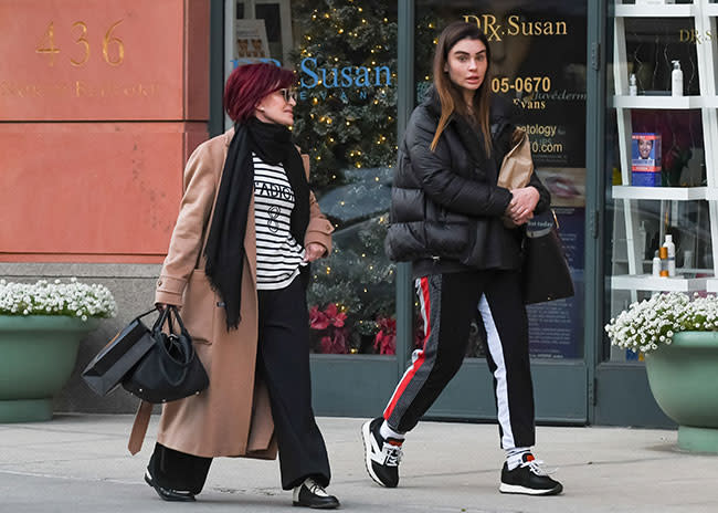 sharon-osbourne-and-aimee-walking