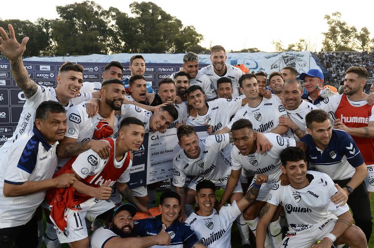 Quilmes, en la Copa Argentina: subió y bajó muchas veces