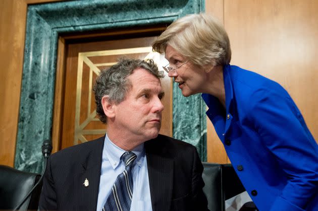 Sens. Sherrod Brown (D-Ohio) and Elizabeth Warren (D-Mass.) both sounded the alarm about the effect the Fed's actions could have on workers. (Photo: Andrew Harnik for The Washington Post via Getty Images)