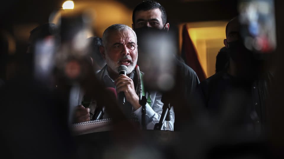 Hamas' political bureau chief Ismail Haniyeh speaks during a rally in Qatar's capital Doha, in May 2021. - Mahmoud Hefnawy/picture-alliance/dpa/AP