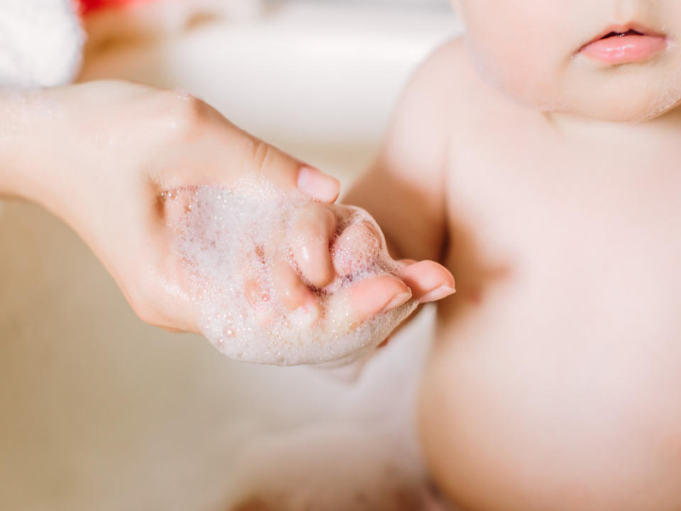 A MIL Is Sharing Pics of Her Grandson in the Bath on Facebook Without His Parents' Consent & Reddit Says These Are Choppy Waters