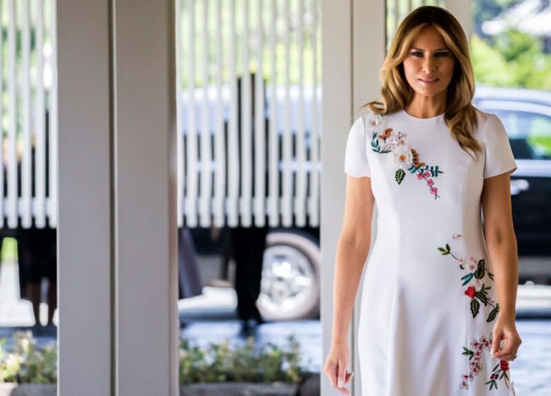 Die First Lady der USA, Melania Trump wechselte während des viertägigen Staatsbesuchs in Tokio, Japan, mehrfach ihr Outfit. [Foto: Getty]