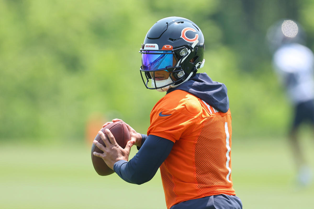 Bears surprise Patriots with run plays designed for Justin Fields – NBC  Sports Chicago