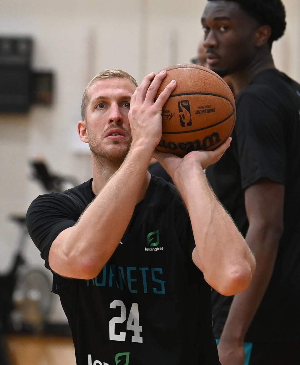 Charlotte Hornets center Mason Plumlee lines up a shot during an after practice shoot around on Tuesday, September 27, 2022.