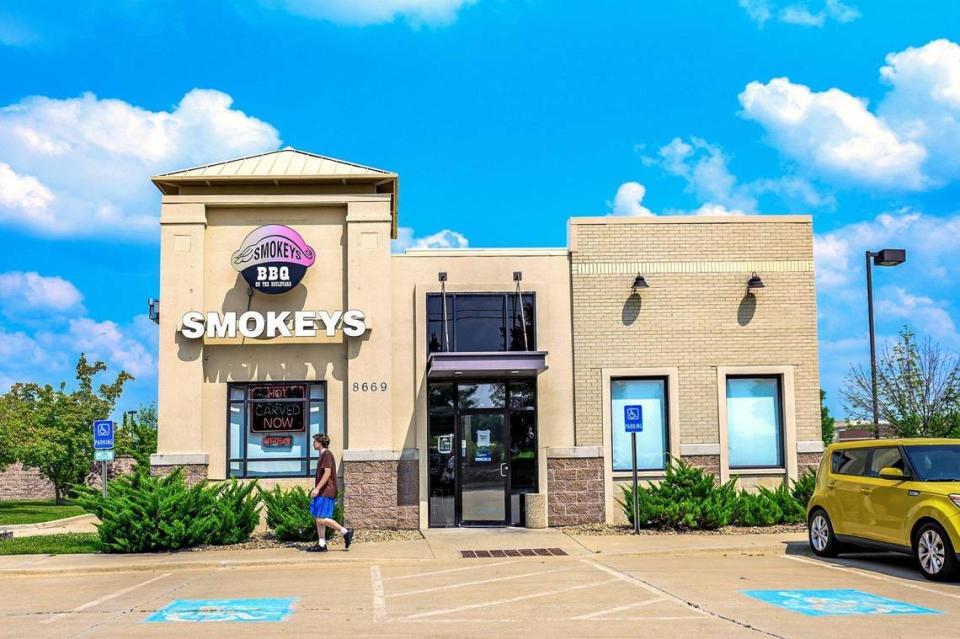 As a result of the the pandemic and other factors, the owner of Smokeys on the Blvd BBQ closed their Overland Park restaurant.
