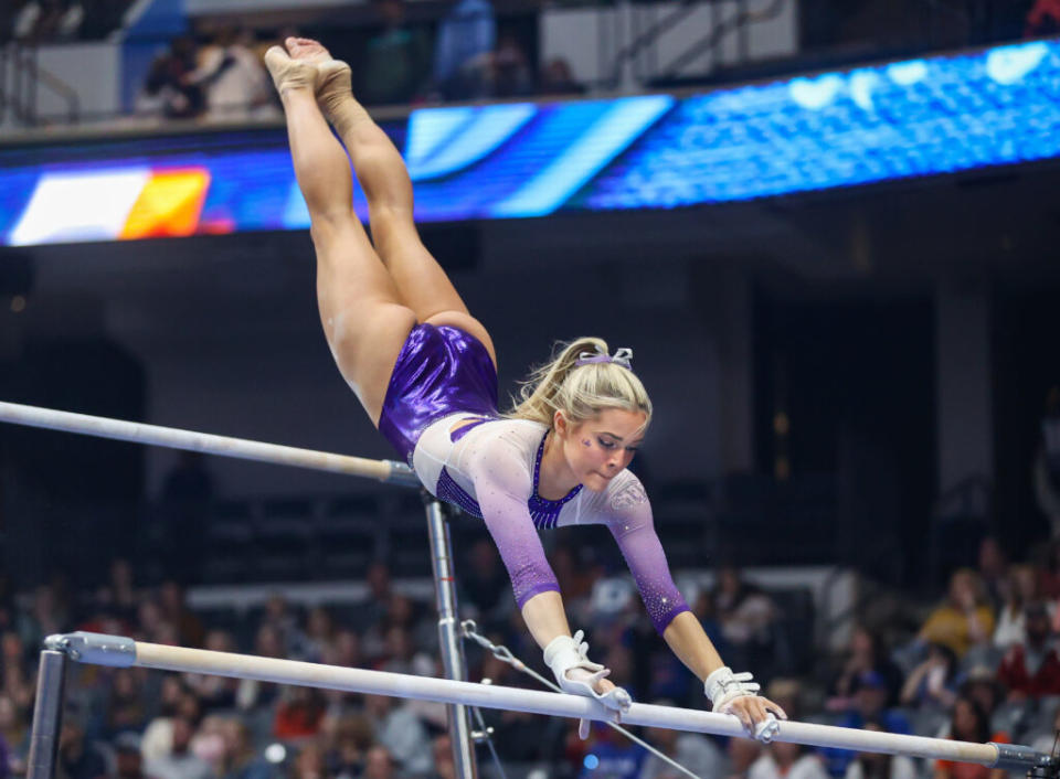 LSU Gymnast Olivia Dunne In Her Black Leotard Is Back On Uneven Bars