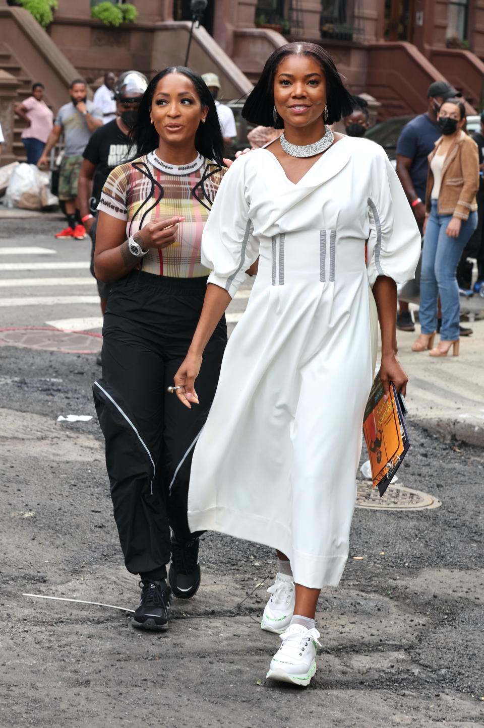 Gabrielle Union and Latoia Fitzgerald film “The Perfect Find” in downtown Manhattan. - Credit: Jose Perez / SplashNews.com