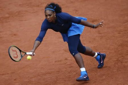 Tennis - French Open - Roland Garros - Serena Williams of the U.S. v Elina Svitolina of Ukraine - Paris, France - 1/06/16. Serena Williams returns the ball. REUTERS/Pascal Rossignol