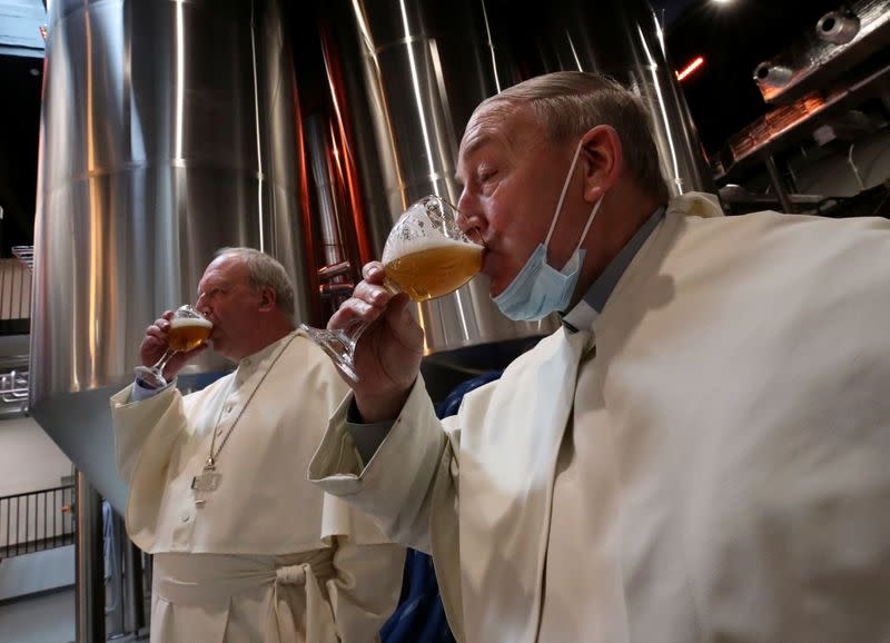 Abadía belga resucita una cervecería de las cenizas después de 200 años con una nueva fábrica artesanal en Grimbergen