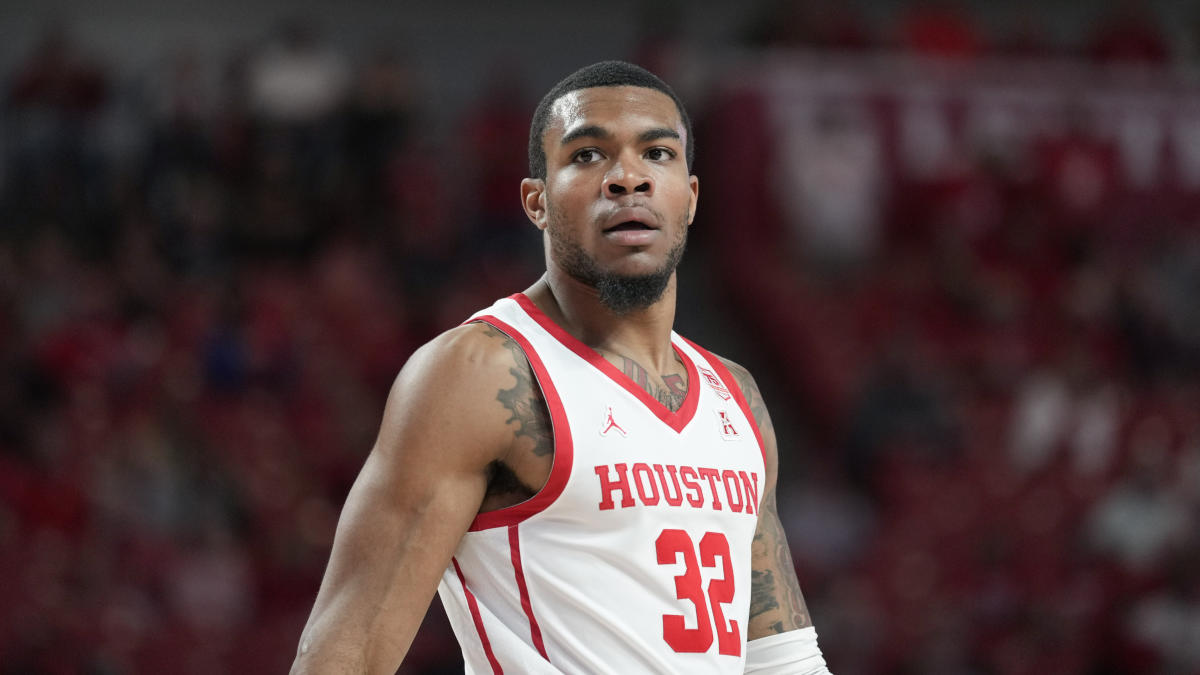 Former Houston, Arkansas basketball player Reggie Chaney reportedly dies at  23