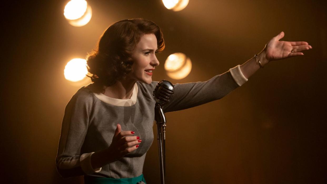 Rachel Brosnahan as Miriam Midge Maisel giving a stand-up performance in 