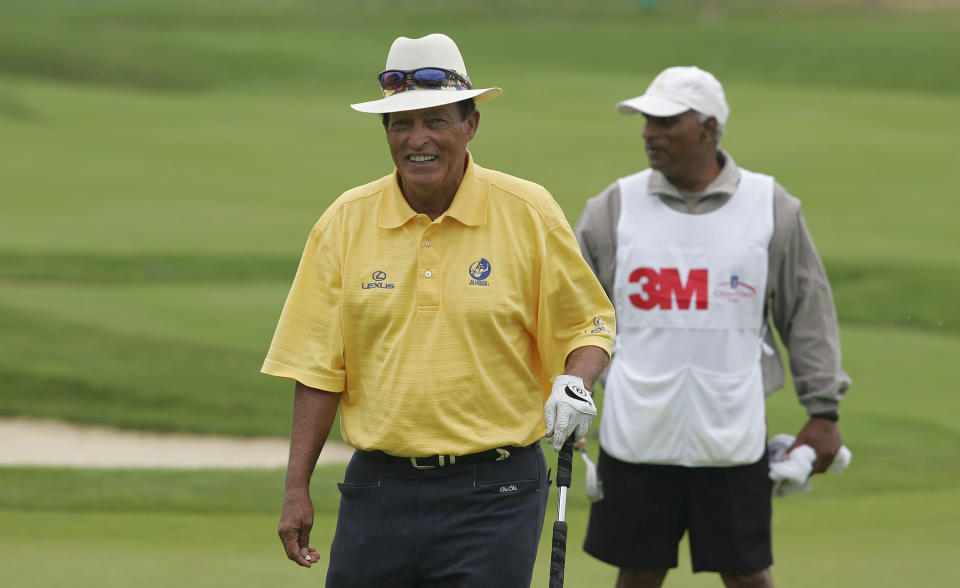 VERENIGDE STATEN - 4 AUGUSTUS: Chi Chi Rodriguez van Team International speelt in de Greats of Golf Challenge tijdens de tweede ronde van het 3M-kampioenschap op 4 augustus 2007 in TPC Twin Cities in Blaine, Minnesota. (Foto door Michael Cohen/Getty Images)