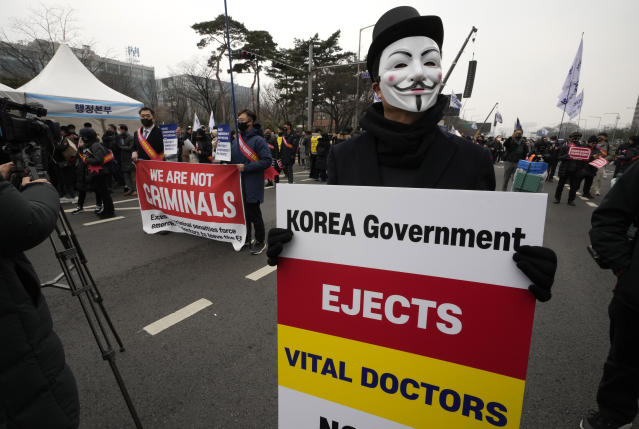 South Korea takes steps to suspend licenses of striking doctors