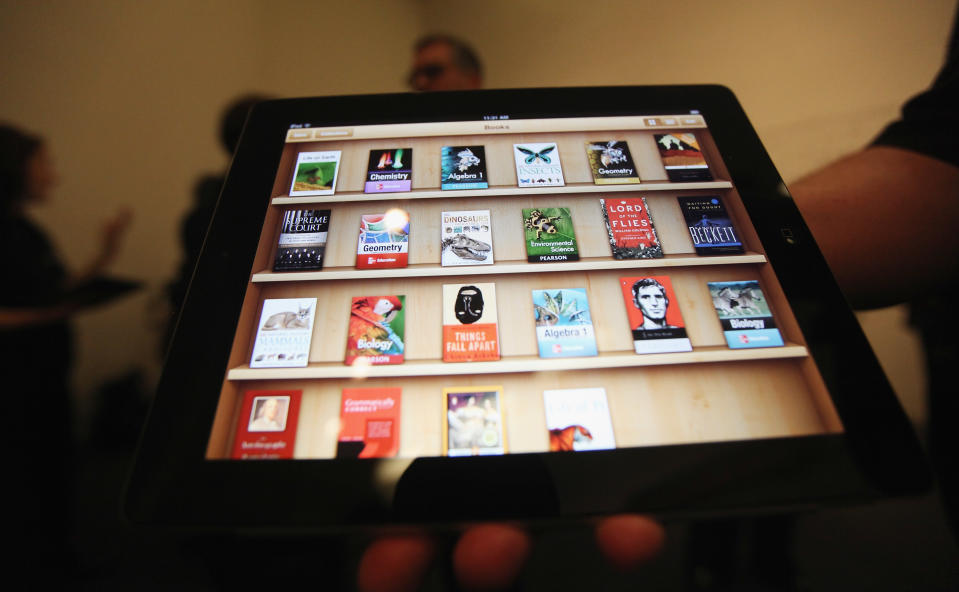 Apple Announces Digital Textbooks Service At Guggenheim