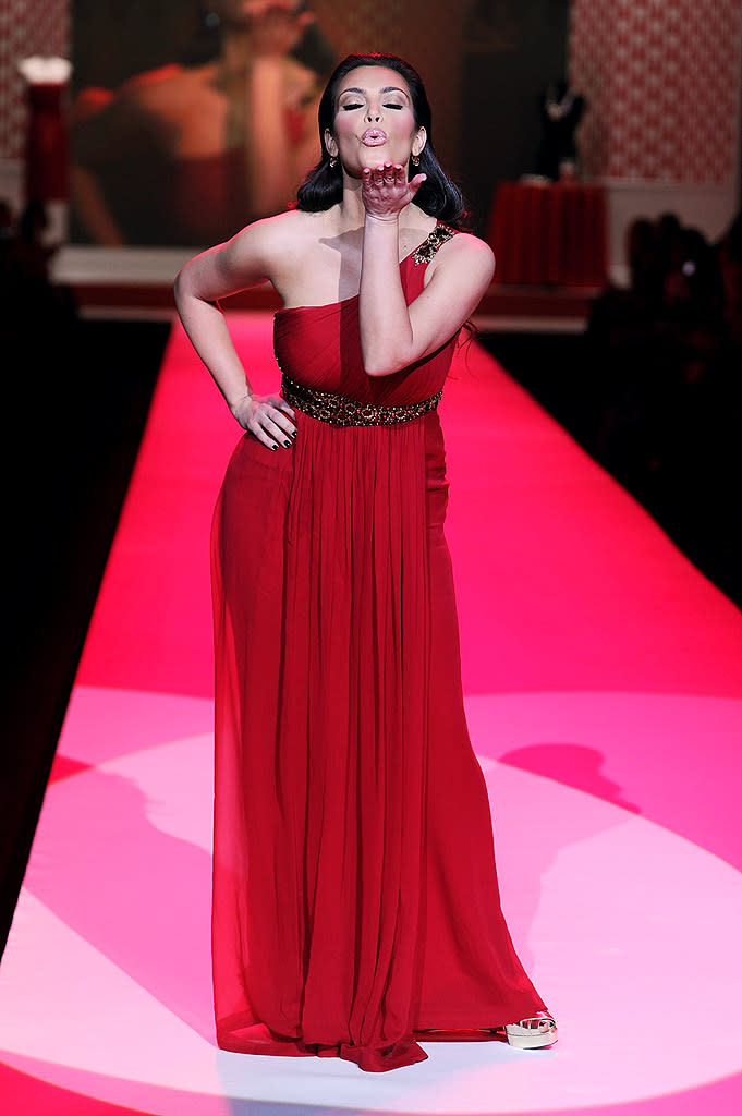 Kardashian Kim Red Dress