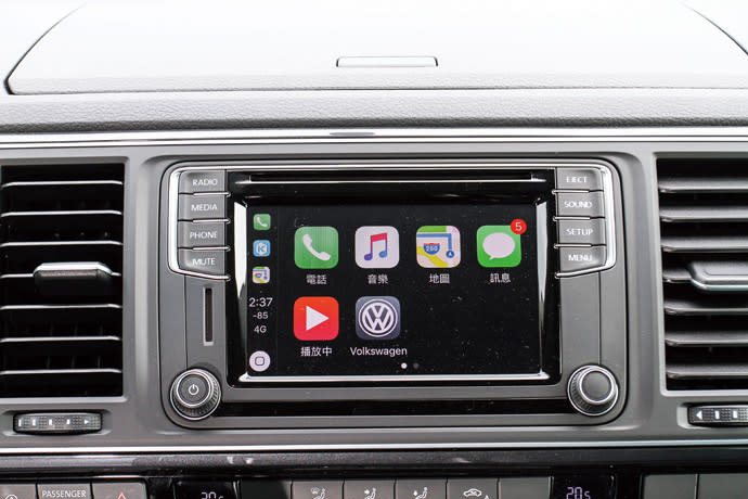 6.33吋Composition Media多媒體螢幕也搭載了Apple CarPlay的功能。版權所有/汽車視界