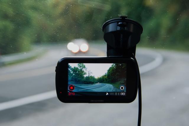 NEXTBASE 522GW Dash Cam Front and Rear Camera Small with App