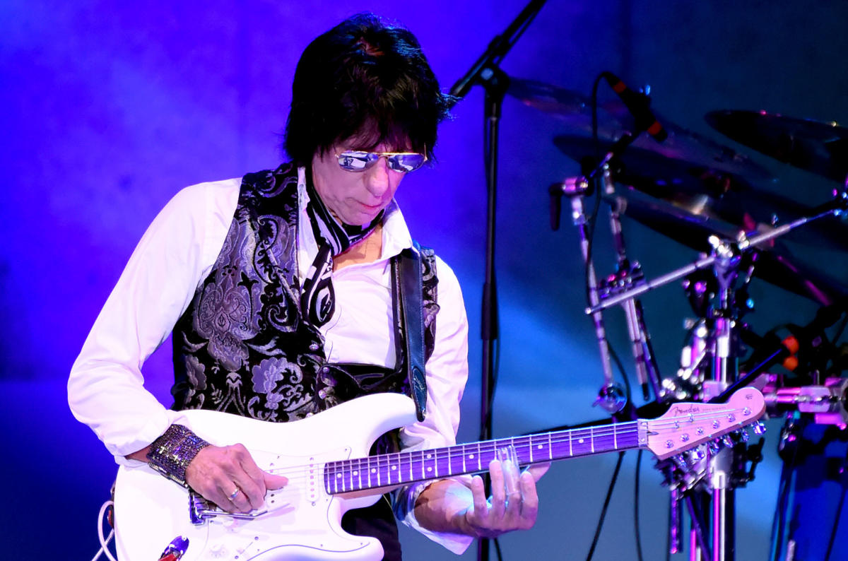 Jeff Beck Remembered by Mick Jagger, Gene Simmons, Rod Stewart