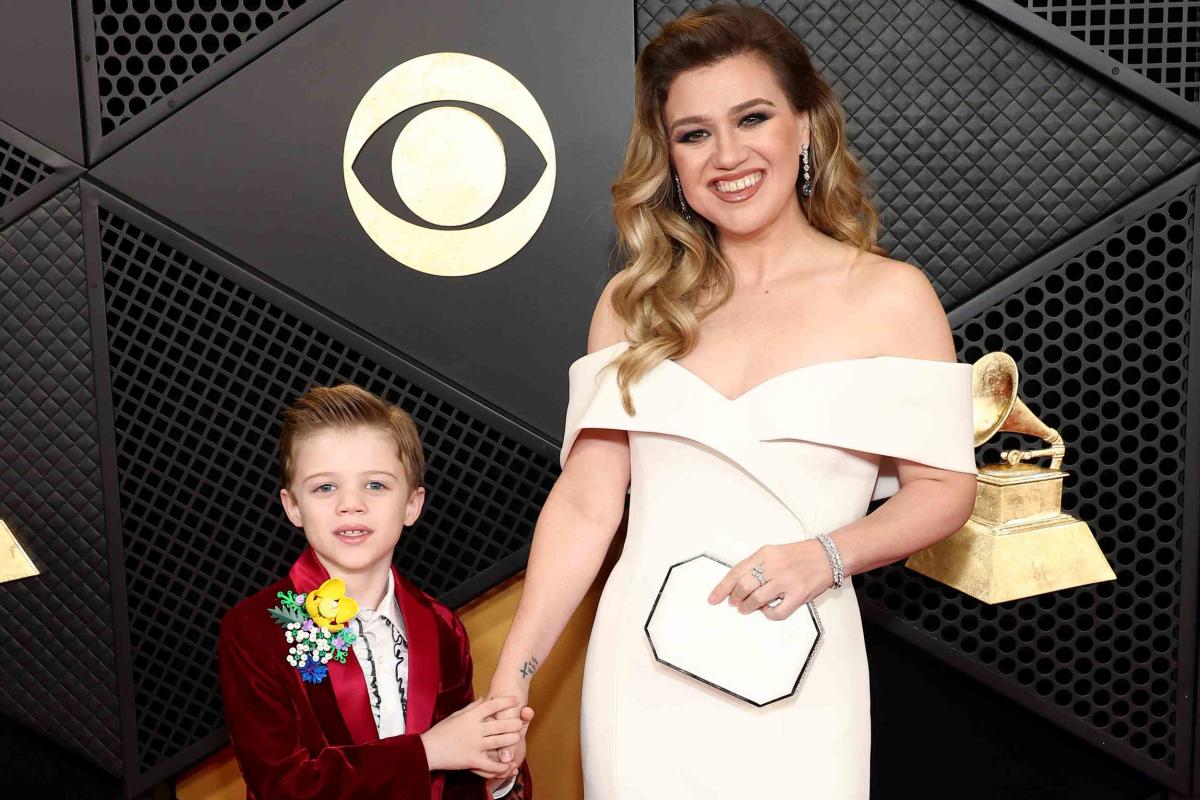 Kelly Clarkson and Son Remington Have Adorable Mother-Son Date Night at  Grammys 2024