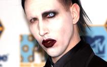 Er wurde zu einem Pop-Phänomen, einem Megastar, blieb sich und seiner Anti-Ästhetik aber immer treu: Der "Antichrist Superstar" Marilyn Manson gehörte fraglos zu den schillerndsten, aber auch zu den meistgehassten Rock-Persönlichkeiten der 90-er. (Bild: Getty Images/Carlos Alvarez)