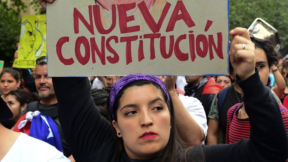 Manifestante en Chile.