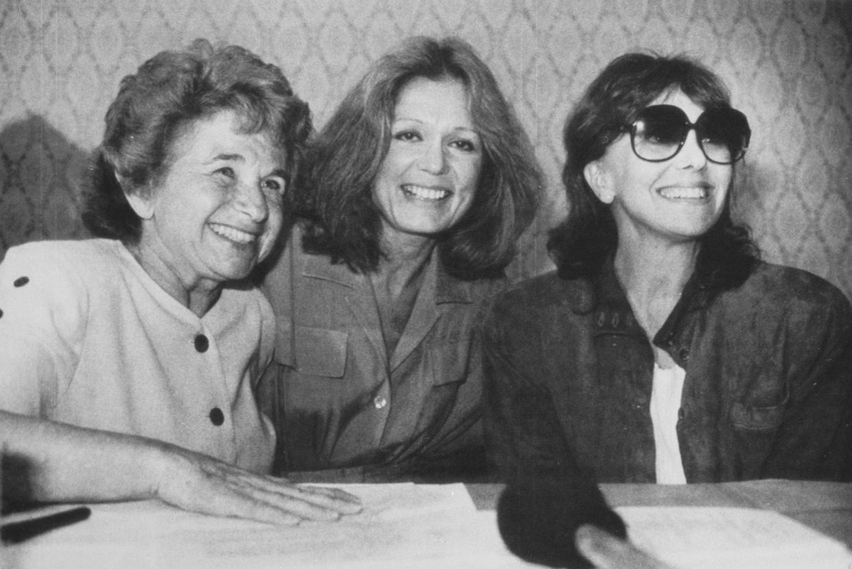 (Original Caption) Boston: More than 200 Bostonians and New Englanders attended a star-studded gala, June 23, to kick-off the first New England Fundraiser to benefit the Ms. Foundation for Women. Holding a news conference prior to the fundraiser are guests, (left to right), Dr. Ruth Westheimer, Gloria Steinem, and Marlo Thomas. Proceeds from the benefit will ensure the foundation can continue its support to women's organizations in New England and across the country.