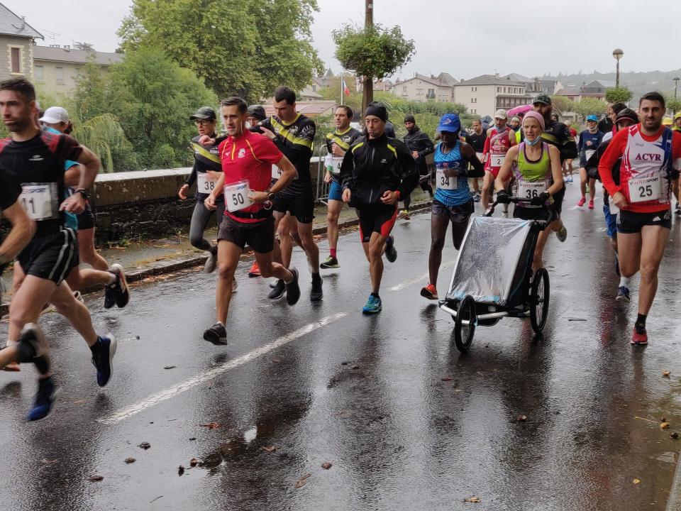 Heather Hann, of the UK, broke the record for running the fastest 10 km pushing a pram for a female in 2021.