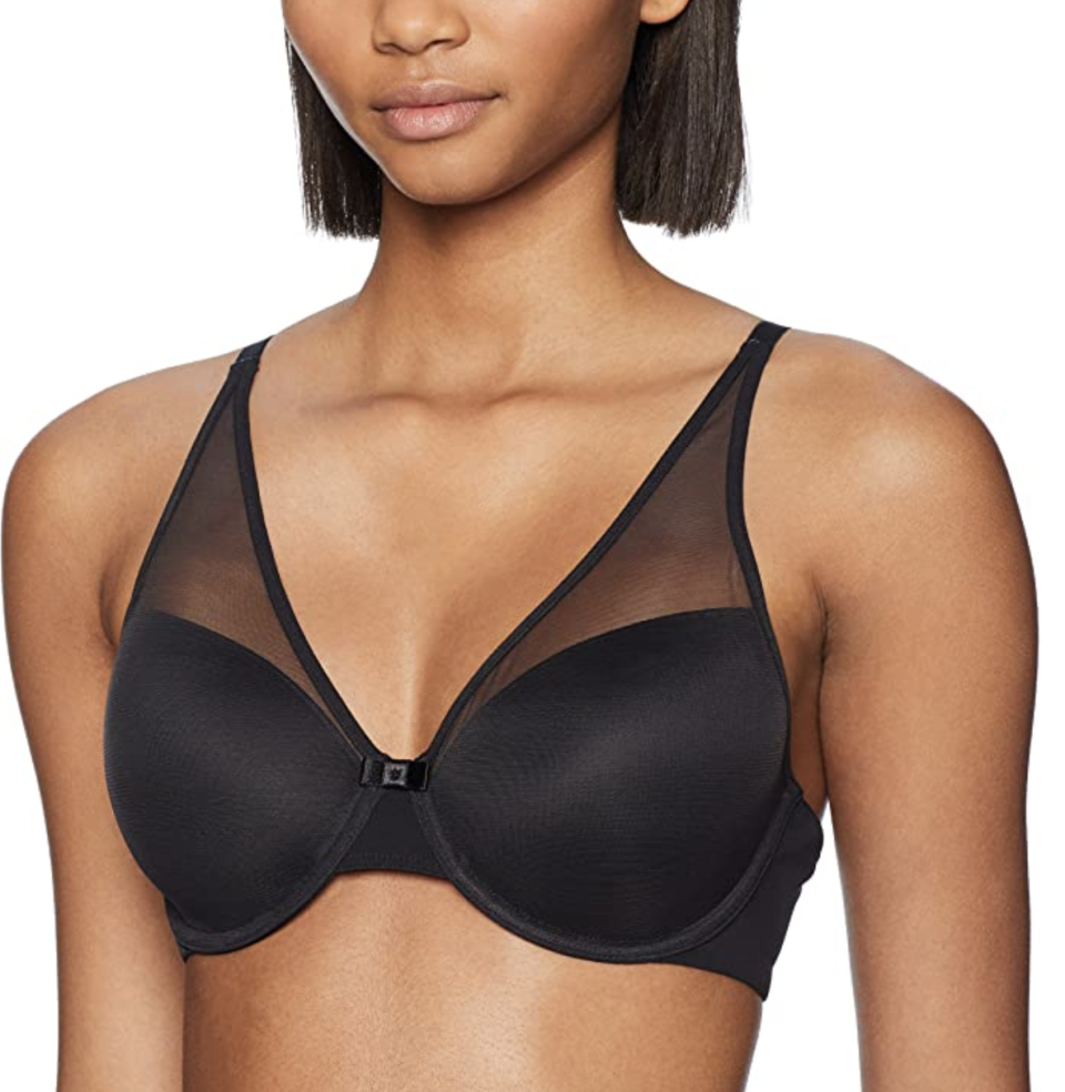 Wonderbra 2-Ways-to-Wear Underwire Bra in black (Photo via Amazon)