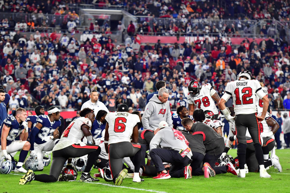 What happened to Russell Gage? WR tries and fails to get up in frightening  sight similar to Damar Hamlin's during Cowboys vs. Bucs