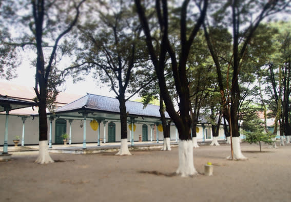 White and blue: The Kraton Kasunanan Surakarta complex is dominated by white and blue shades. (