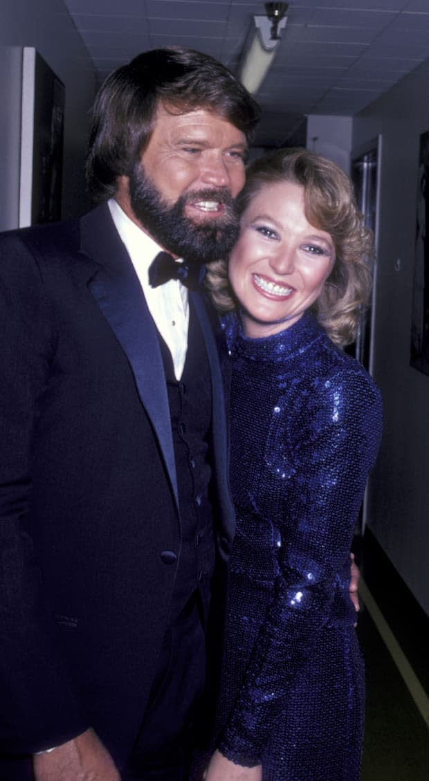 Musician Glen Campbell and Tanya Tucker attend the 30th <a href="https://parade.com/1219463/marynliles/happy-anniversary-wishes/" rel="nofollow noopener" target="_blank" data-ylk="slk:anniversary;elm:context_link;itc:0;sec:content-canvas" class="link ">anniversary</a> party for Bob Hope on Sept. 11, 1981, at NBC TV Studios in Burbank, California.<p><a href="https://www.gettyimages.com/detail/155199895" rel="nofollow noopener" target="_blank" data-ylk="slk:Ron Galella/Getty Images;elm:context_link;itc:0;sec:content-canvas" class="link ">Ron Galella/Getty Images</a></p>