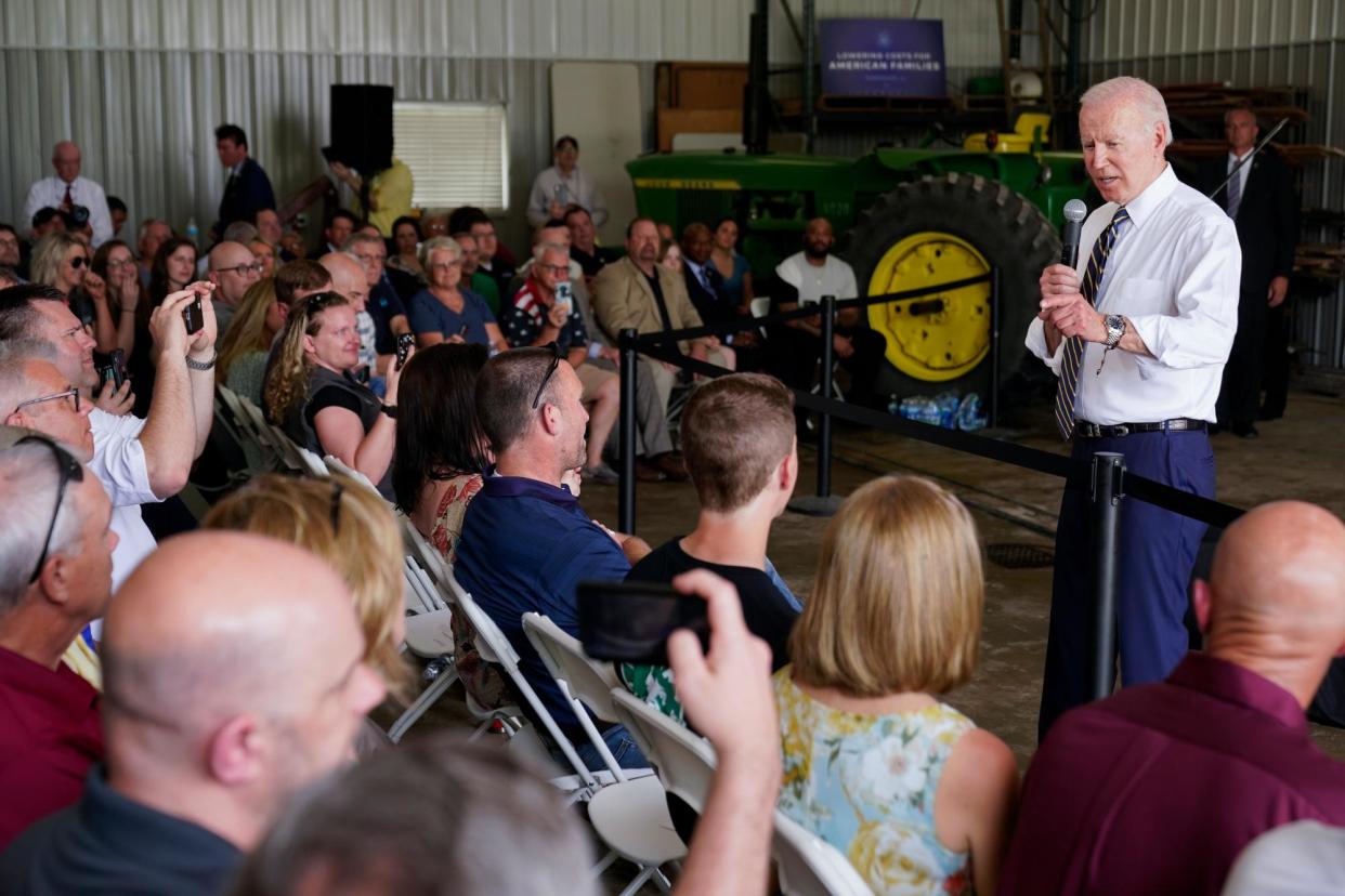 <span>Joe Biden speaks during a visit to O'Connor Farms on 11 May 2022 in Kankakee, Illinois.</span><span>Photograph: Andrew Harnik/AP</span>