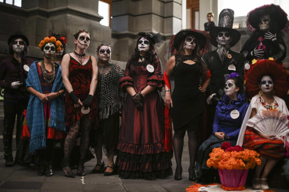 CIUDAD DE MÉXICO. Como parte de las fiestas y festejos por el Día de muertos, fue realizado el Primer Concurso de Catrinas en el Museo Nacional de Arte (MUNAL). FOTO: ADOLFO VLADIMIR /CUARTOSCURO.COM